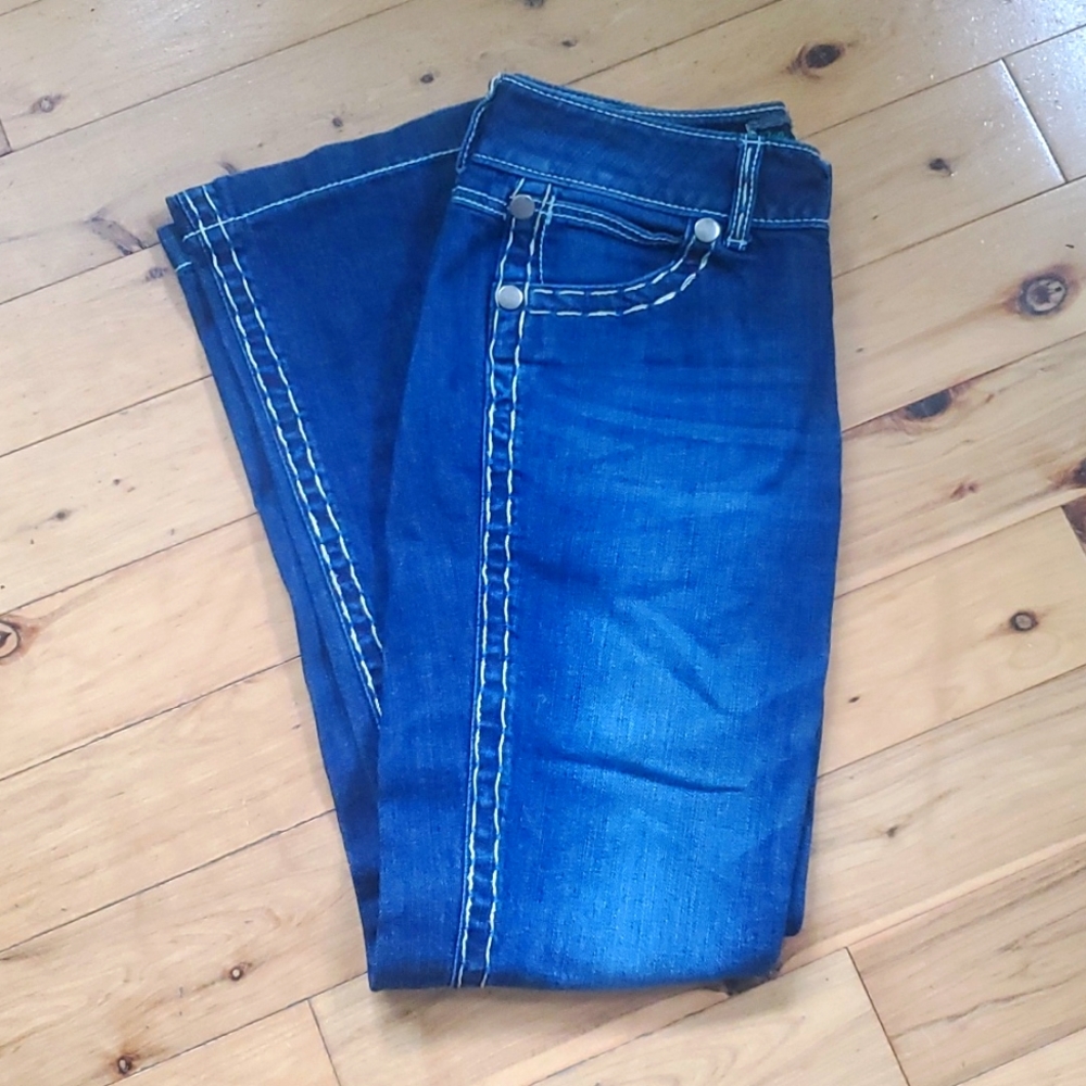 Wrangler Jeans w/ back pocket BLING